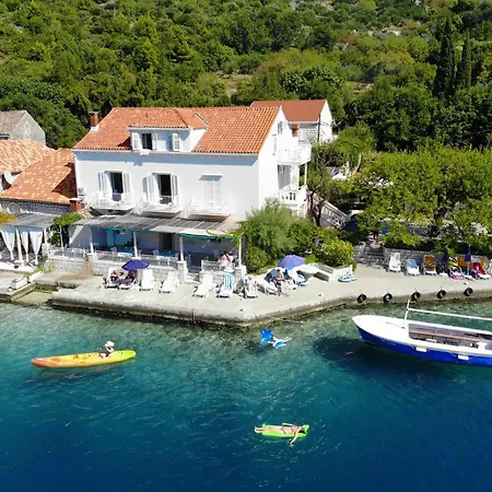 Marija - Waterfont With Sunbeds! Unique Appartement