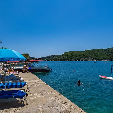 Marija - Waterfont With Sunbeds! Unique