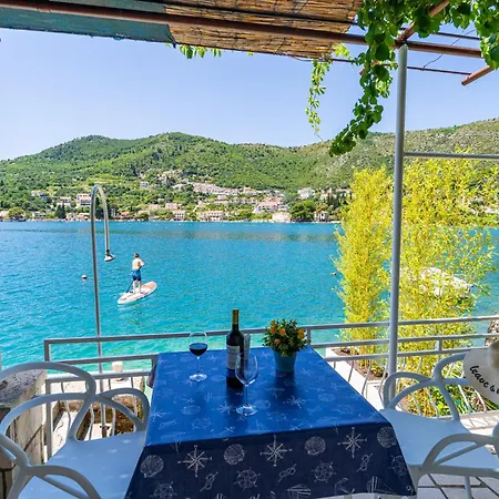 Marija - Waterfont With Sunbeds! Unique Appartement