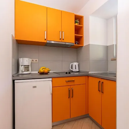 Marija - Waterfont With Sunbeds! Unique *