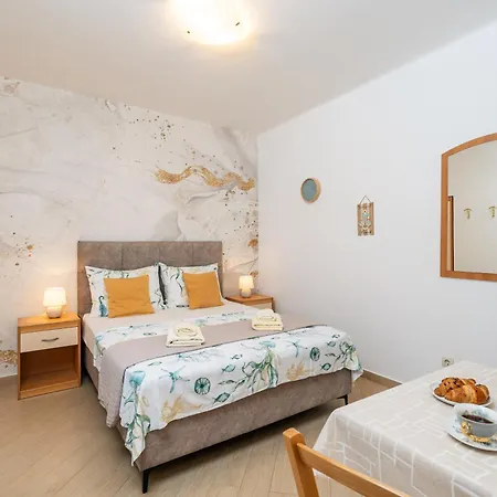 アパート Marija - Waterfont With Sunbeds! Unique