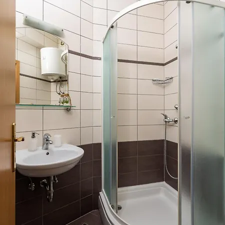 Marija - Waterfont With Sunbeds! Unique