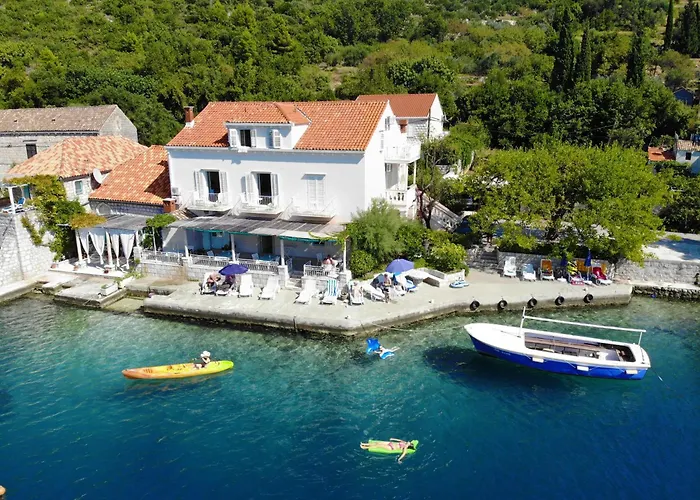 Marija - Waterfont With Sunbeds! Unique Appartement