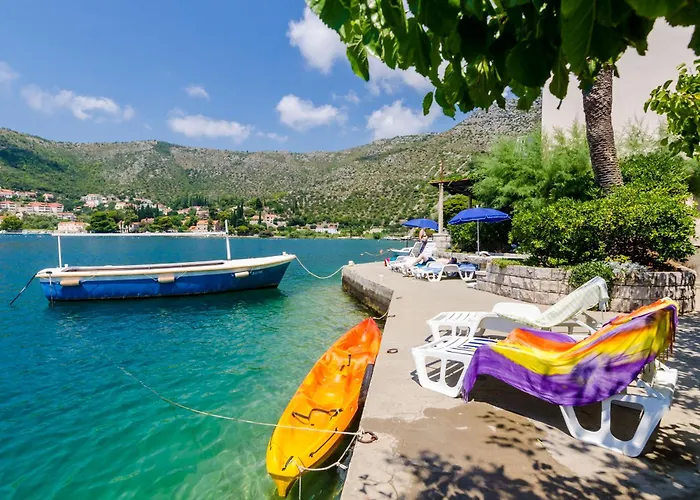 Marija - Waterfont With Sunbeds! Unique Apartment *