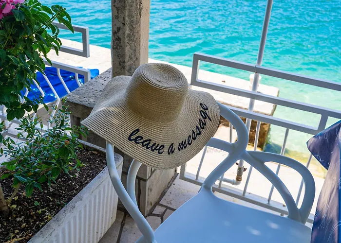 Marija - Waterfont With Sunbeds! Unique Zaton (Dubrovnik-Neretva)