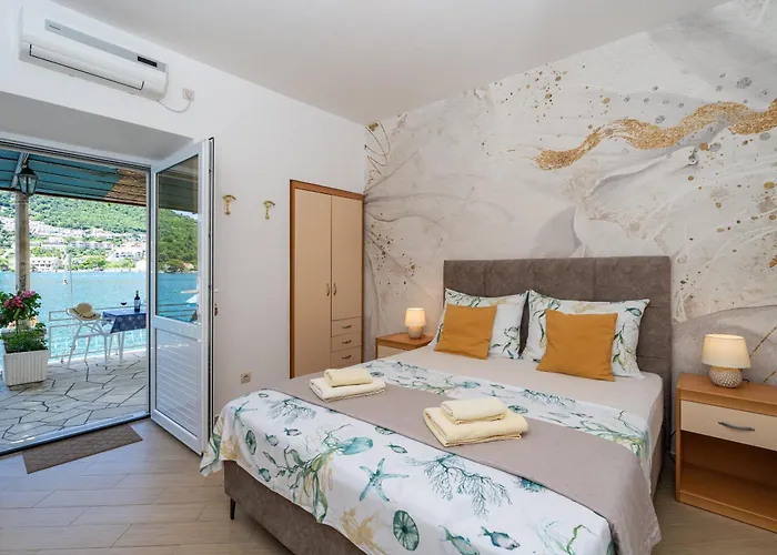 Apartament Marija - Waterfont With Sunbeds! Unique *